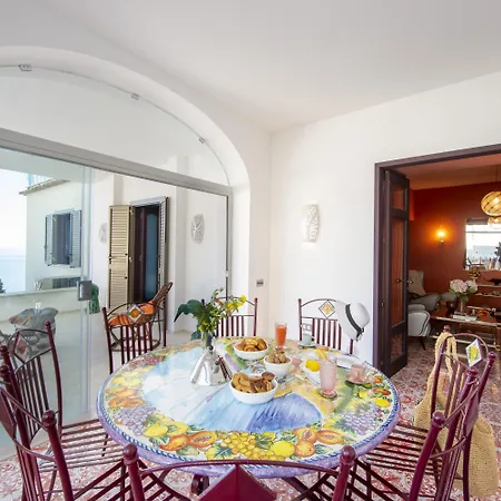 Gra Nyaraló Praiano